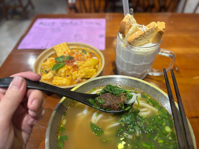泡鲁达、薄荷饵丝、百香果豆腐
