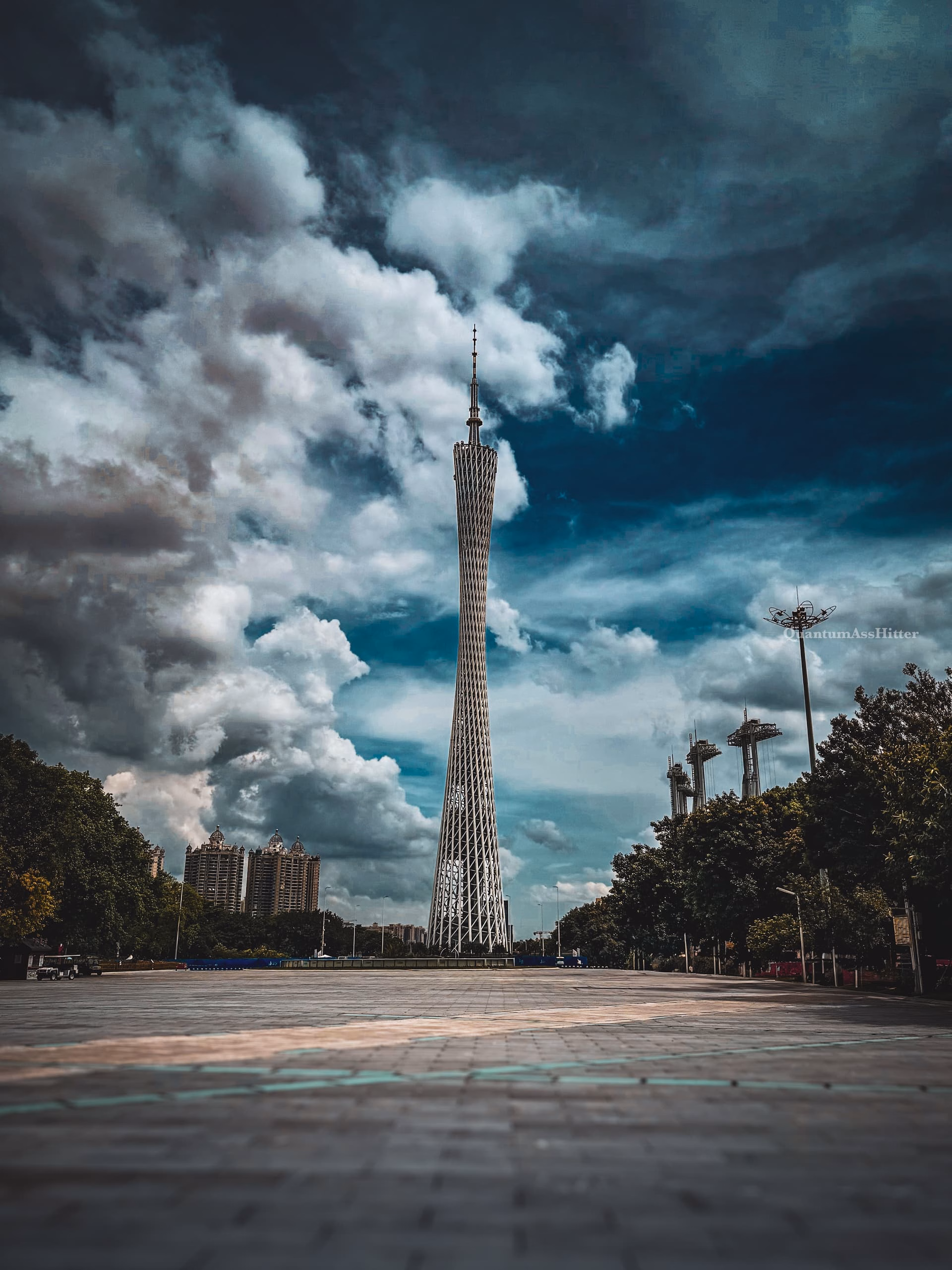 广东省博物馆前广场,广州|375x500